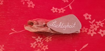 Kristine Benne, Psychologische Beratung, Lebensberatung, Beratung auf Seelenebene, Kinesiologie für Frauen, Stressbewältigung, Angstbewältigung, mehr Lebendigkeit, Leichtigkeit, Lebensfreude, System, Körper, Geist , Seele, Techniken, Übungen, Auflösen, verschiedenen Themen, Erstgespräch